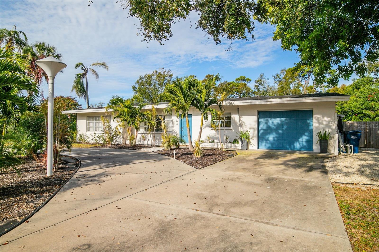WHITFIELD ESTATES - Residential Lease