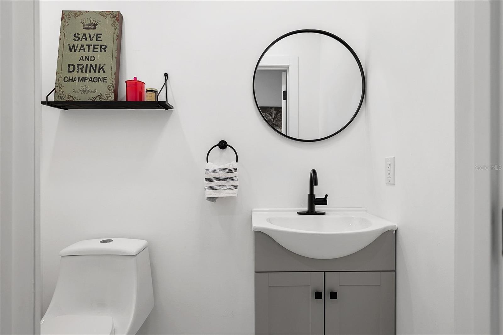 WHITFIELD ESTATES - Residential Lease