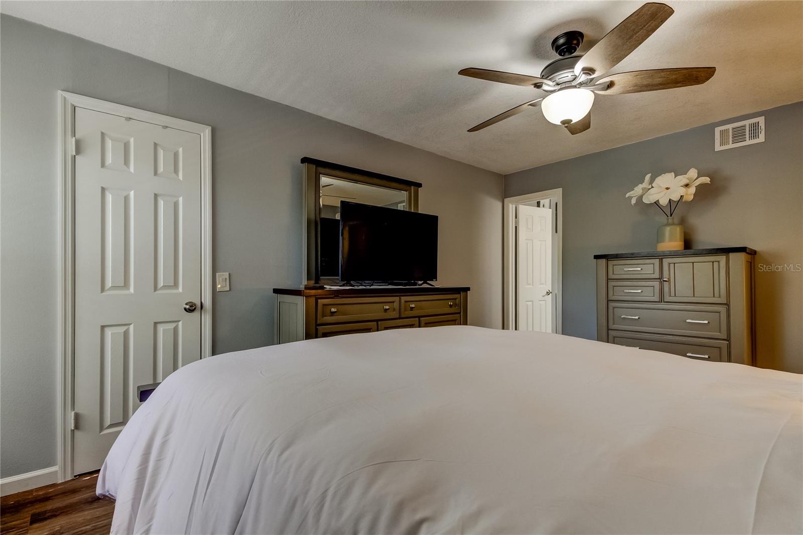 AUDUBON CONDO AT FEATHER SOUND - Residential