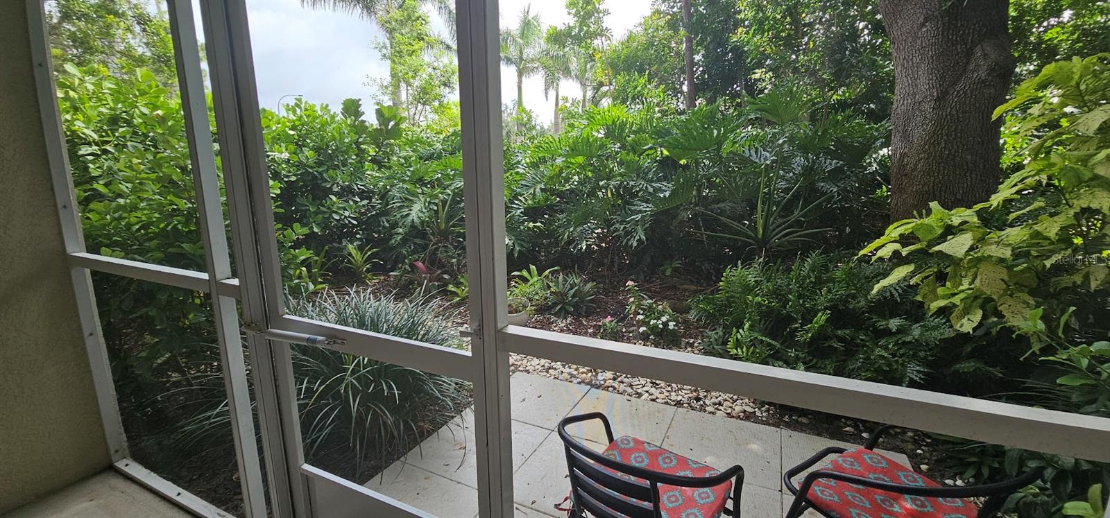 PINESTONE AT PALMER RANCH - Residential Lease