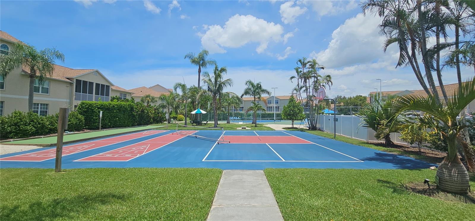 PINESTONE AT PALMER RANCH - Residential Lease