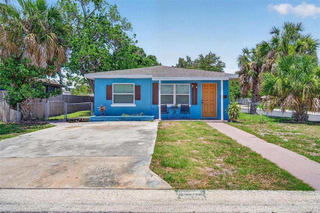 Photo of 1901 Melrose Avenue S, St Petersburg, FL 33712 (MLS # TB8510645)