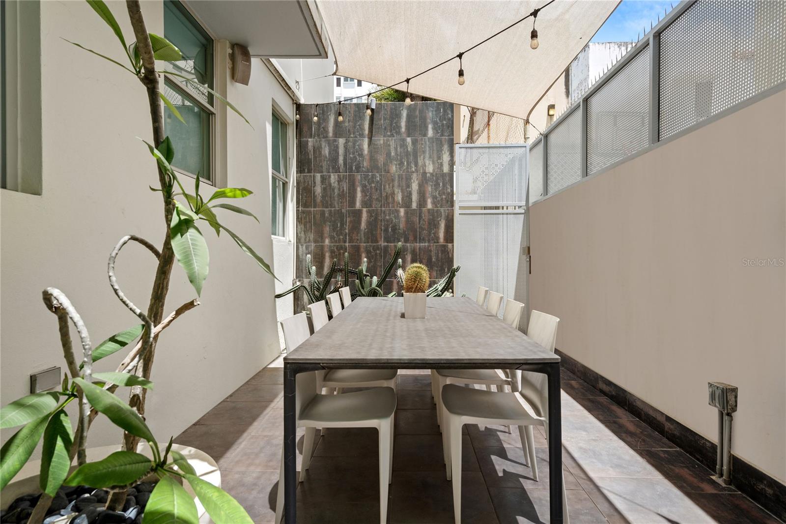 MIRAMAR - Residential