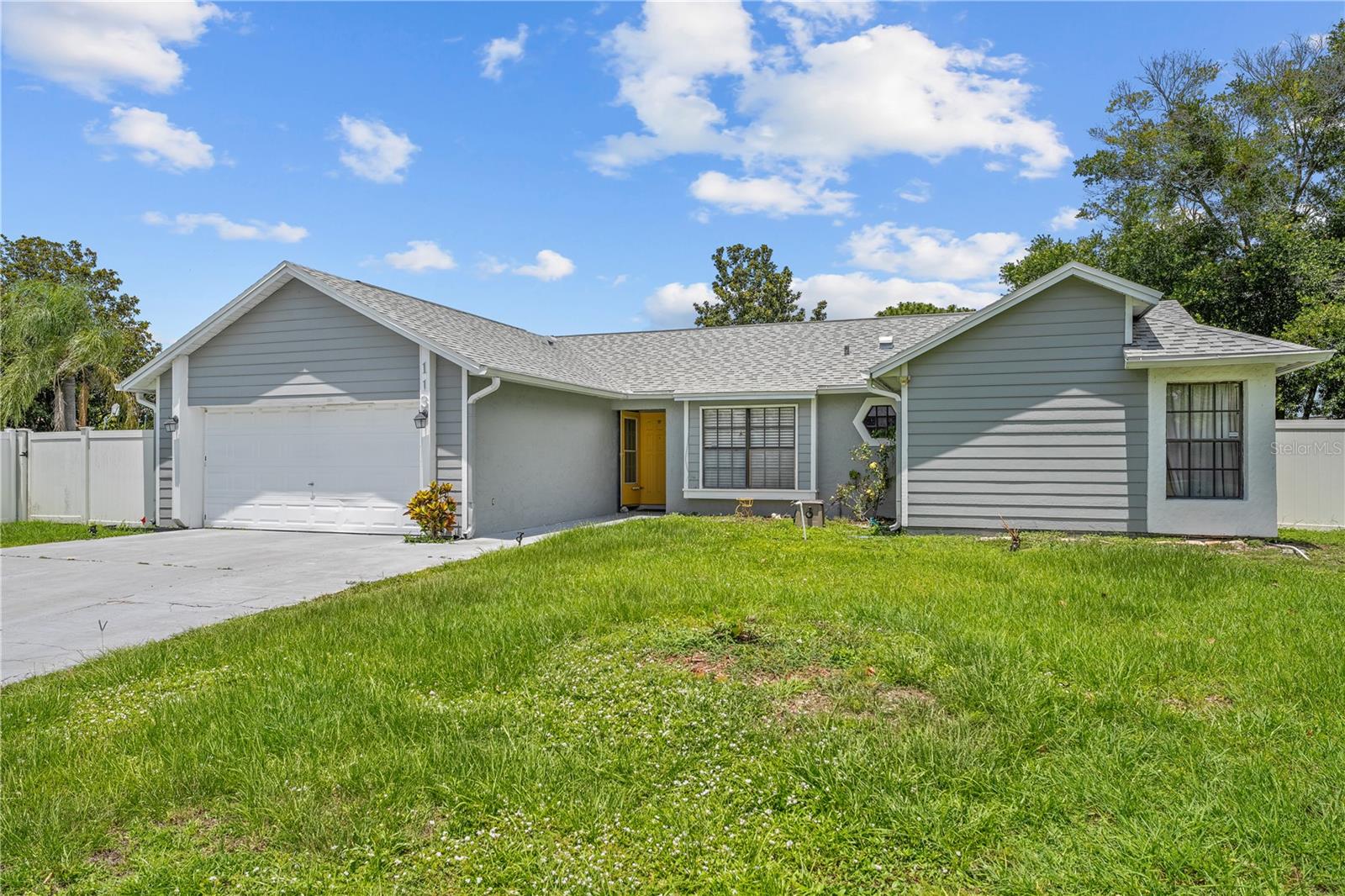 113 CANDLEWOOD COURT