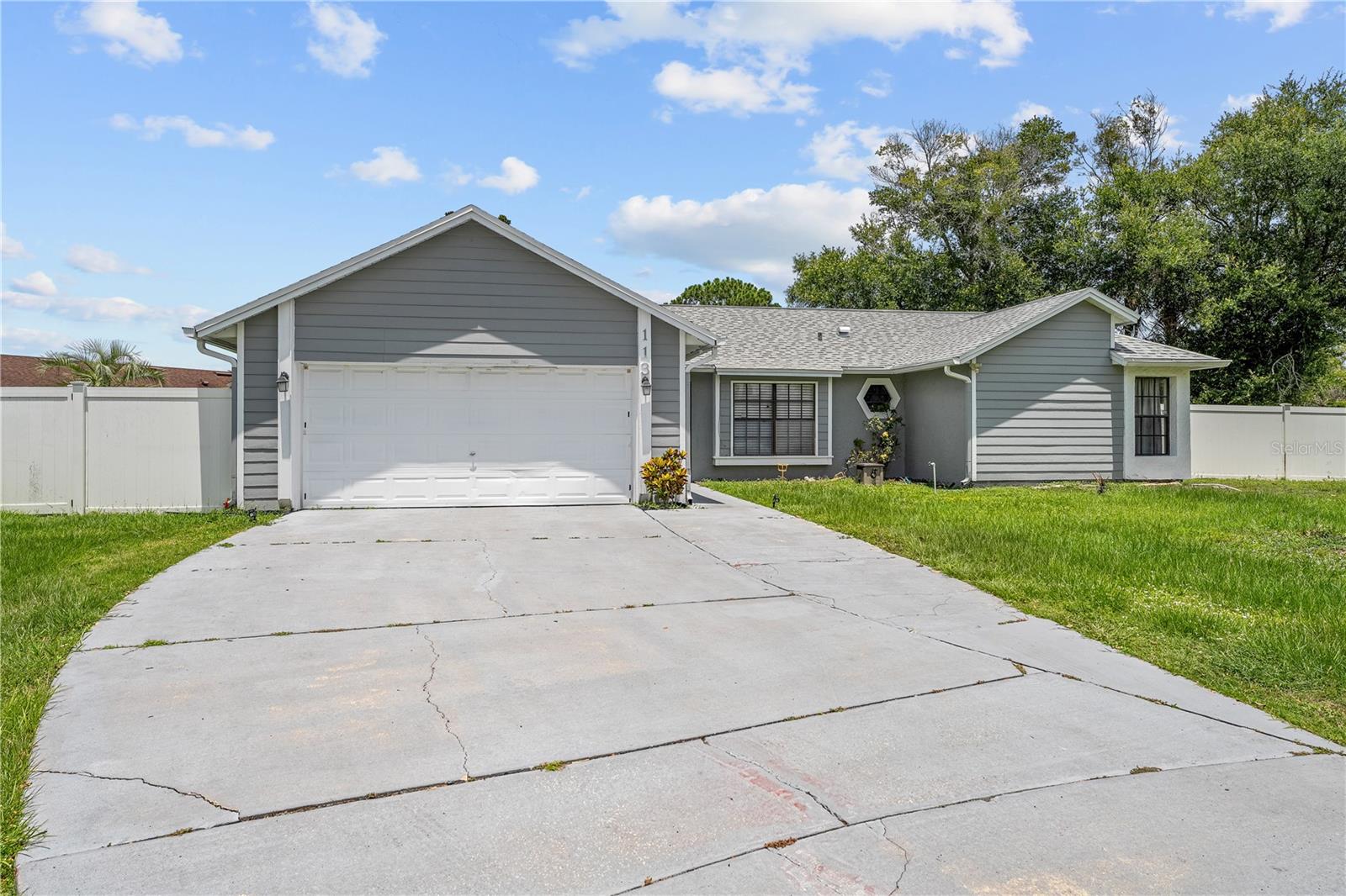 113 CANDLEWOOD COURT