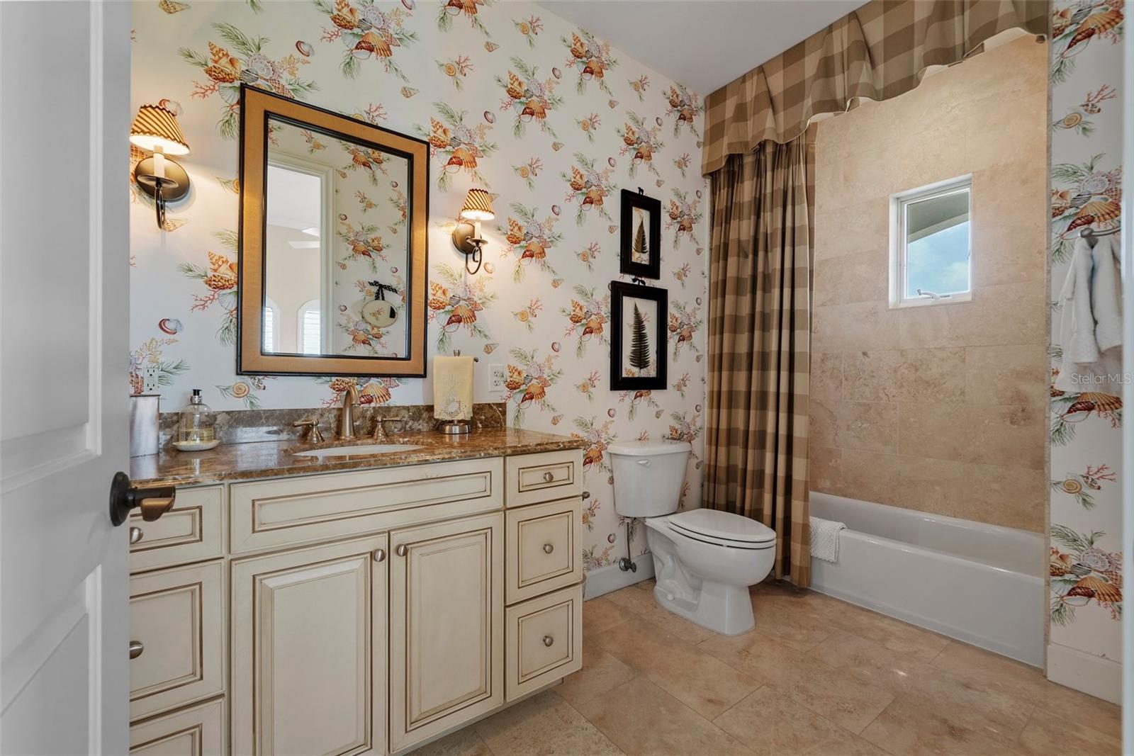 HACIENDA DEL MAR - Residential