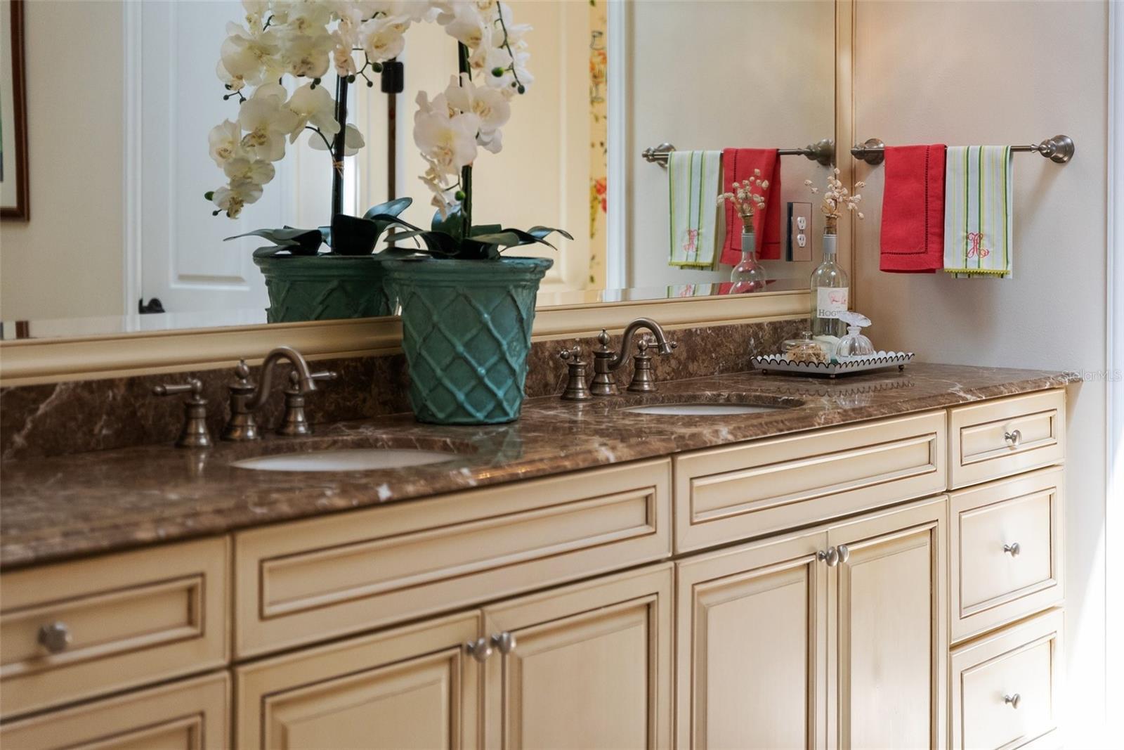 HACIENDA DEL MAR - Residential