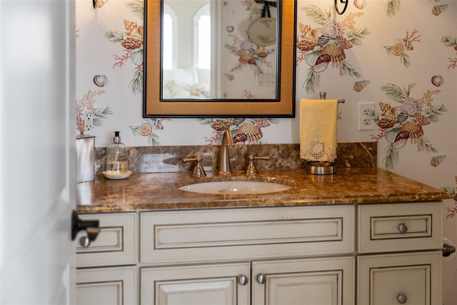 HACIENDA DEL MAR - Residential