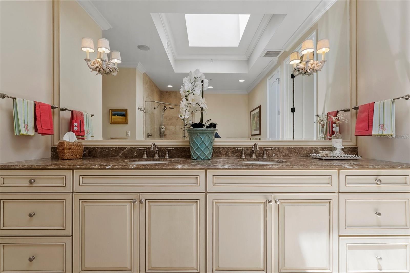 HACIENDA DEL MAR - Residential