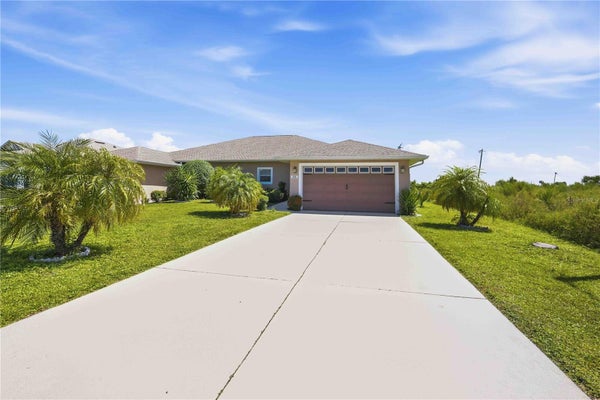 7256 DAVID BLVD, PORT CHARLOTTE, FL 33981 - Image 2b0bb291c64def46c9f1b686745baeb4/1665808405