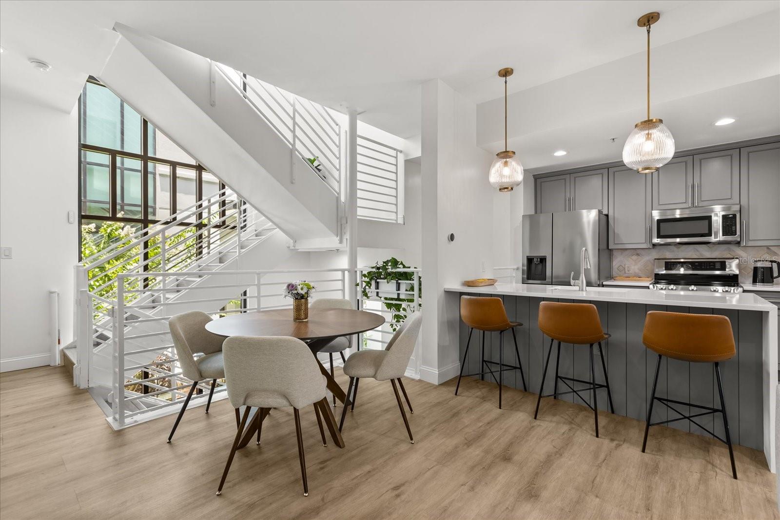356 S OSCEOLA AVENUE 15