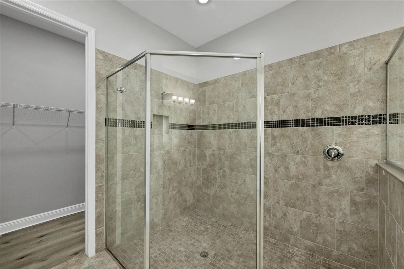 LEGENDS BAY - Residential Lease