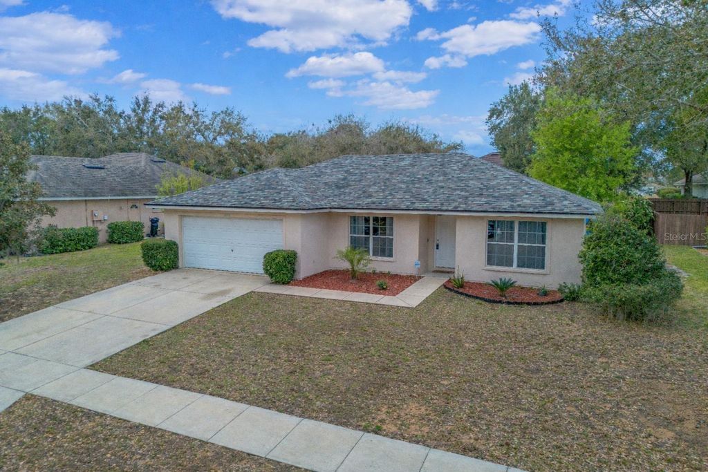 Photo of 4490 Treasure Cay Road, Tavares, FL 32778 (MLS # G5106536)