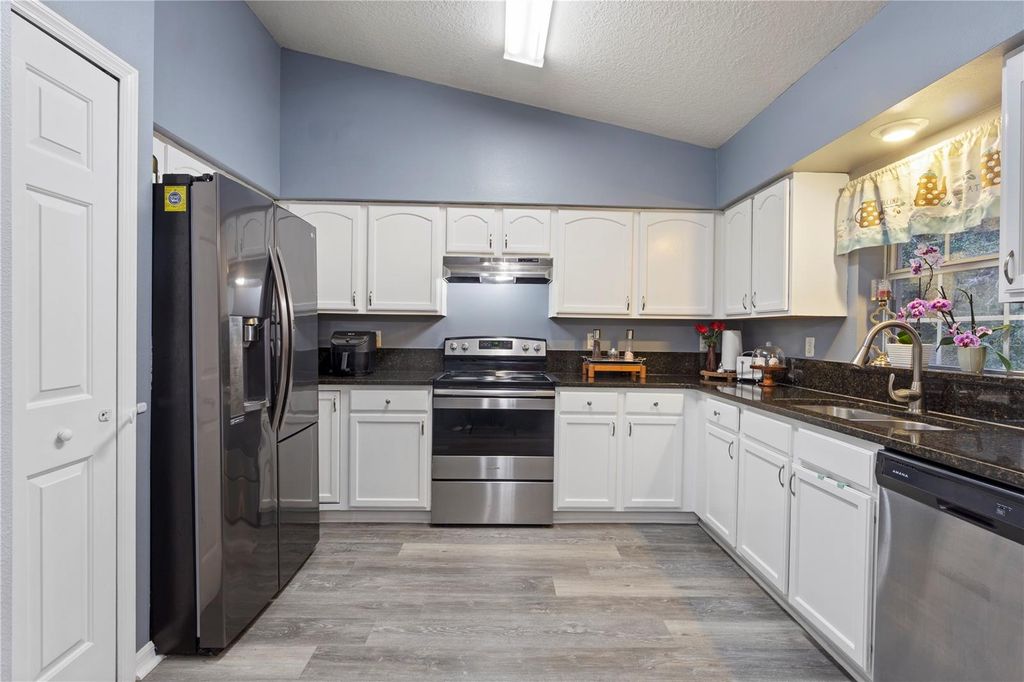 Photo of 4490 Treasure Cay Road, Tavares, FL 32778 (MLS # G5106536)