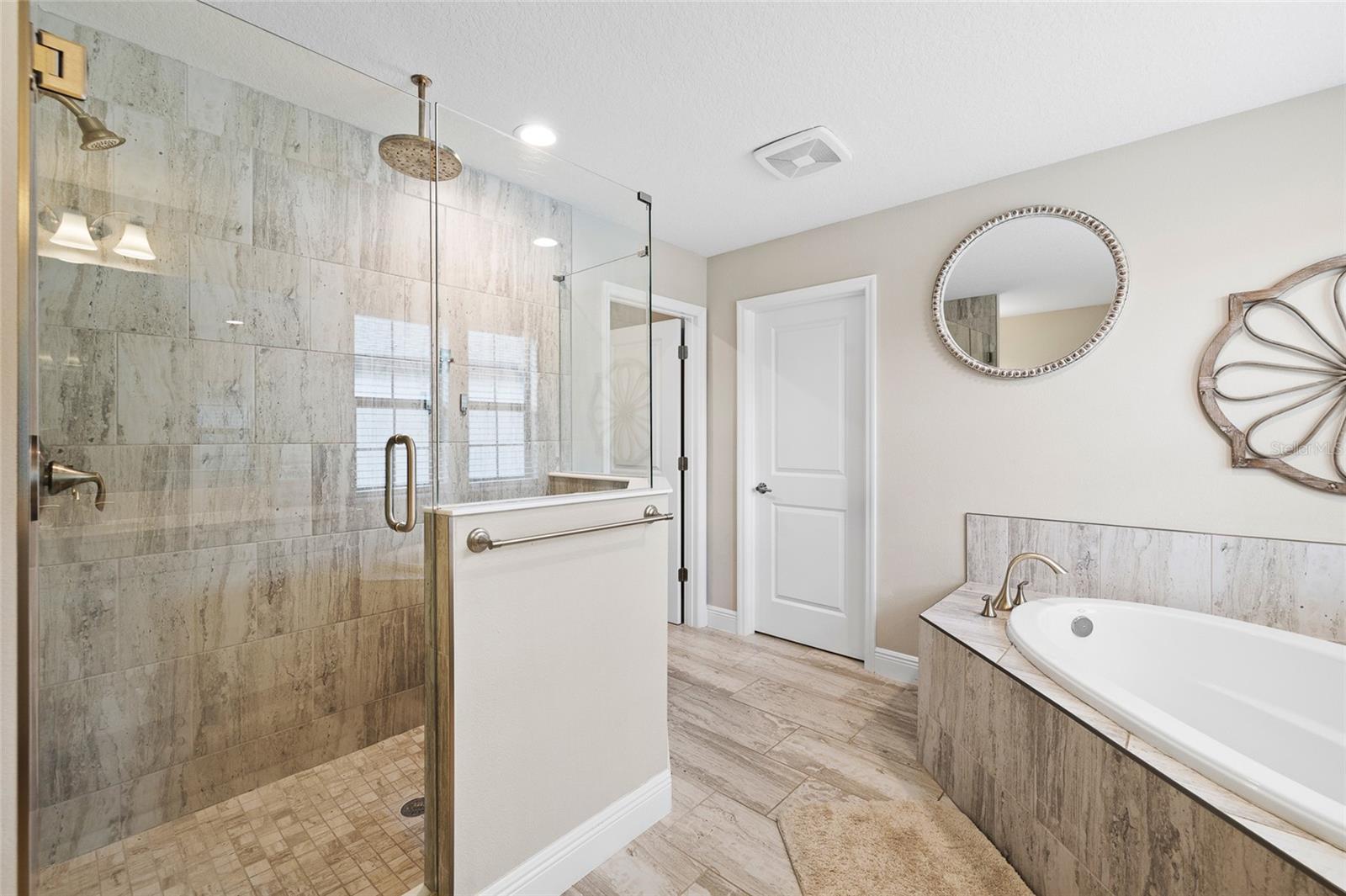 HINTON HAWKSTONE PHASE 1A2 LOT 18 BLOCK 21 - Residential