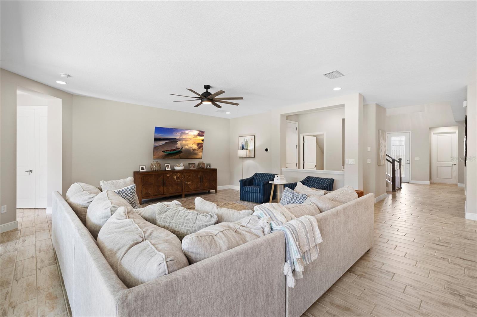 HINTON HAWKSTONE PHASE 1A2 LOT 18 BLOCK 21 - Residential