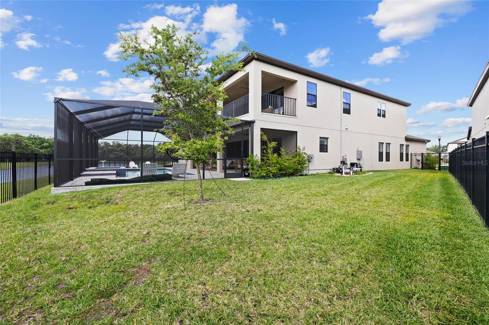 HINTON HAWKSTONE PHASE 1A2 LOT 18 BLOCK 21 - Residential