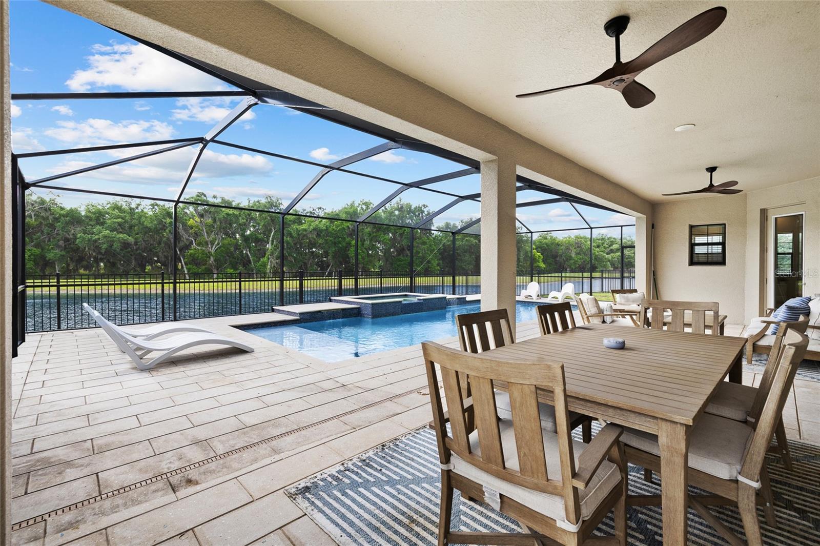 HINTON HAWKSTONE PHASE 1A2 LOT 18 BLOCK 21 - Residential