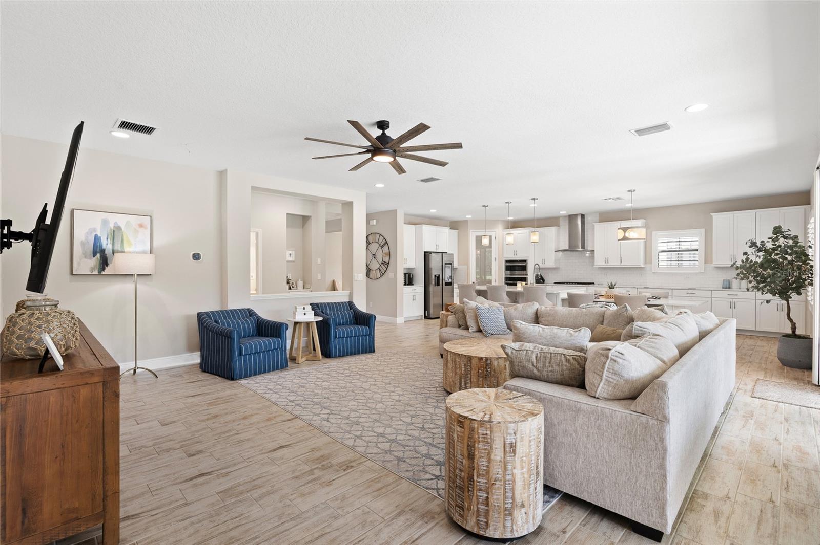 HINTON HAWKSTONE PHASE 1A2 LOT 18 BLOCK 21 - Residential