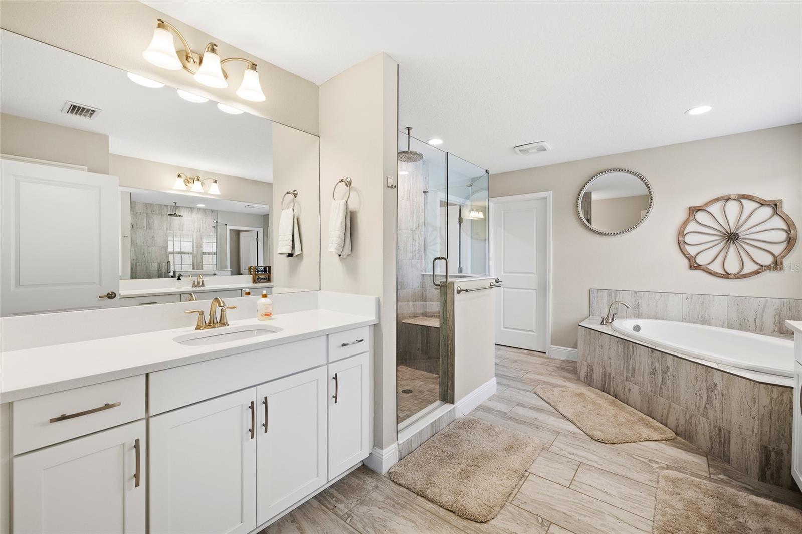 HINTON HAWKSTONE PHASE 1A2 LOT 18 BLOCK 21 - Residential