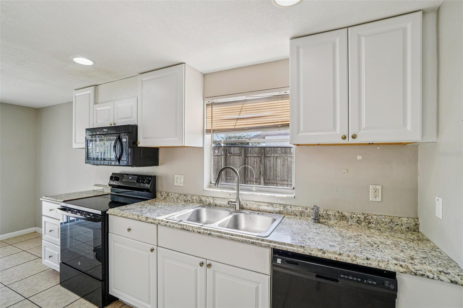 LOGAN GATE VILLAGE PH II UN 3 - Residential