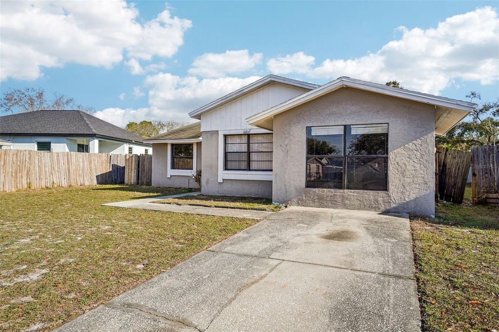 Photo of 6807 White Cliffs Way, Tampa, FL 33625 (MLS # TB8479299)
