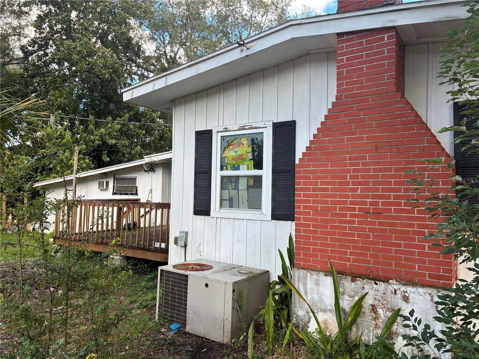 1905 EMMETT STREET