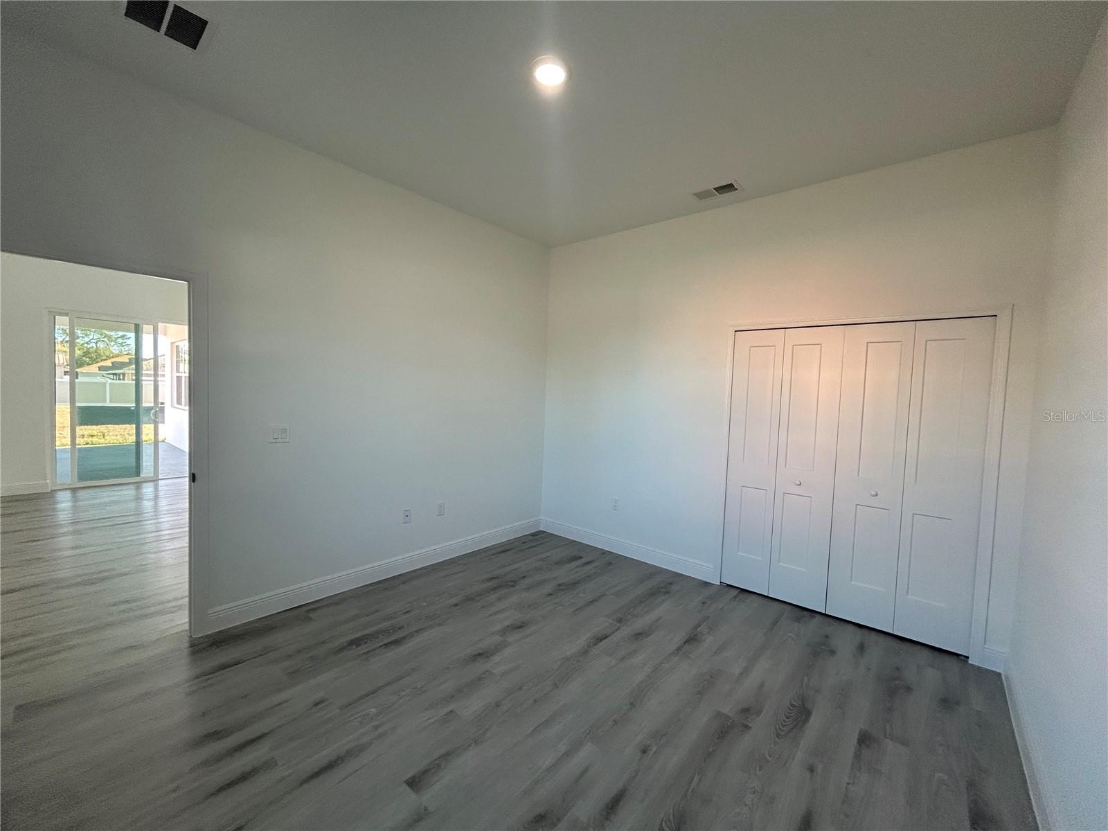 MARION OAKS UN 5 - Residential Lease