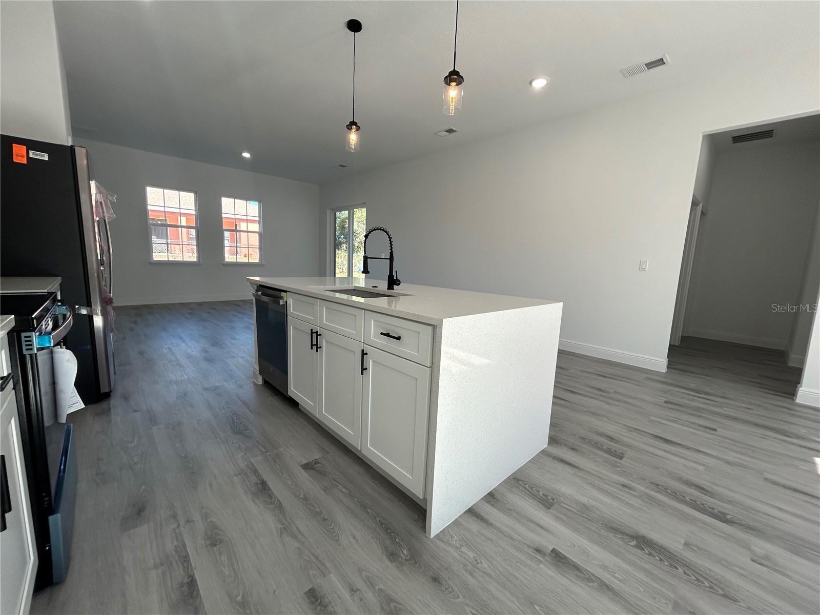 MARION OAKS UN 5 - Residential Lease