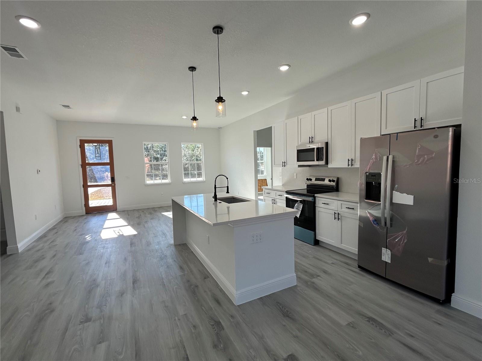 MARION OAKS UN 5 - Residential Lease