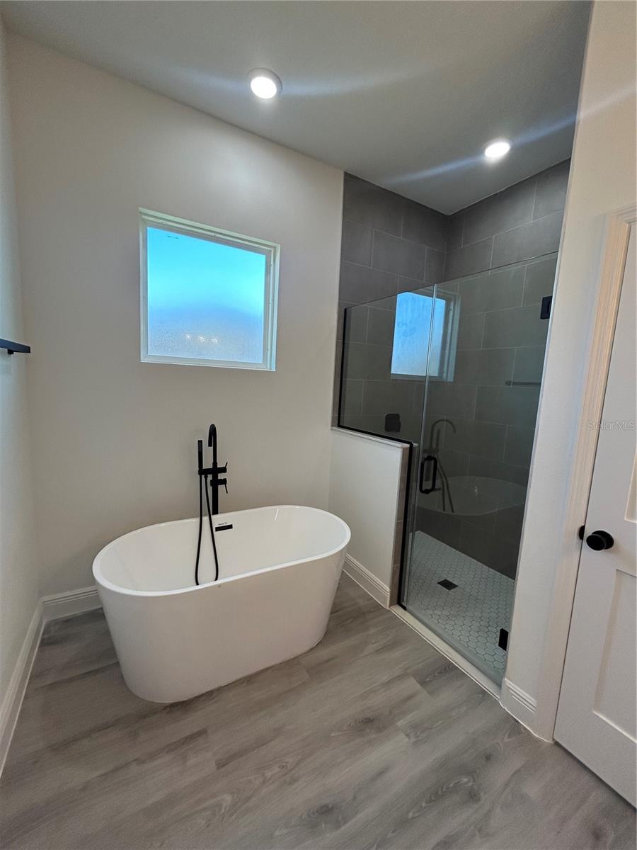 MARION OAKS UN 5 - Residential Lease