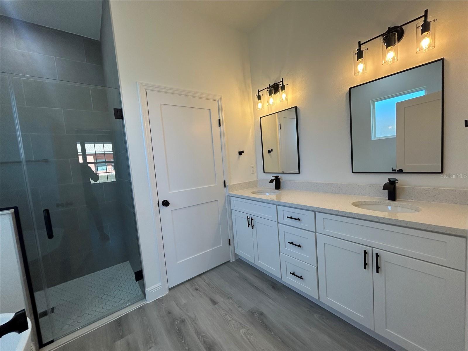 MARION OAKS UN 5 - Residential Lease