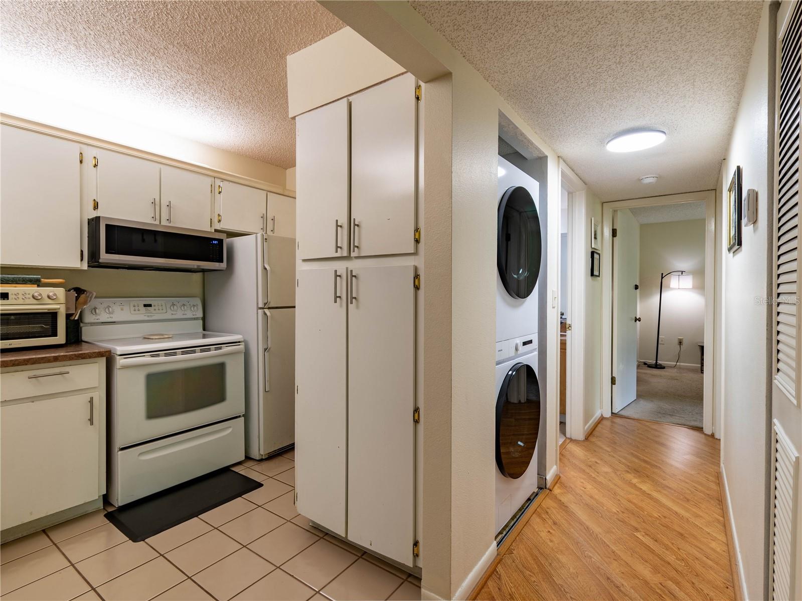 PINE RIDGE AT LAKE TARPON VILLAGE - Residential