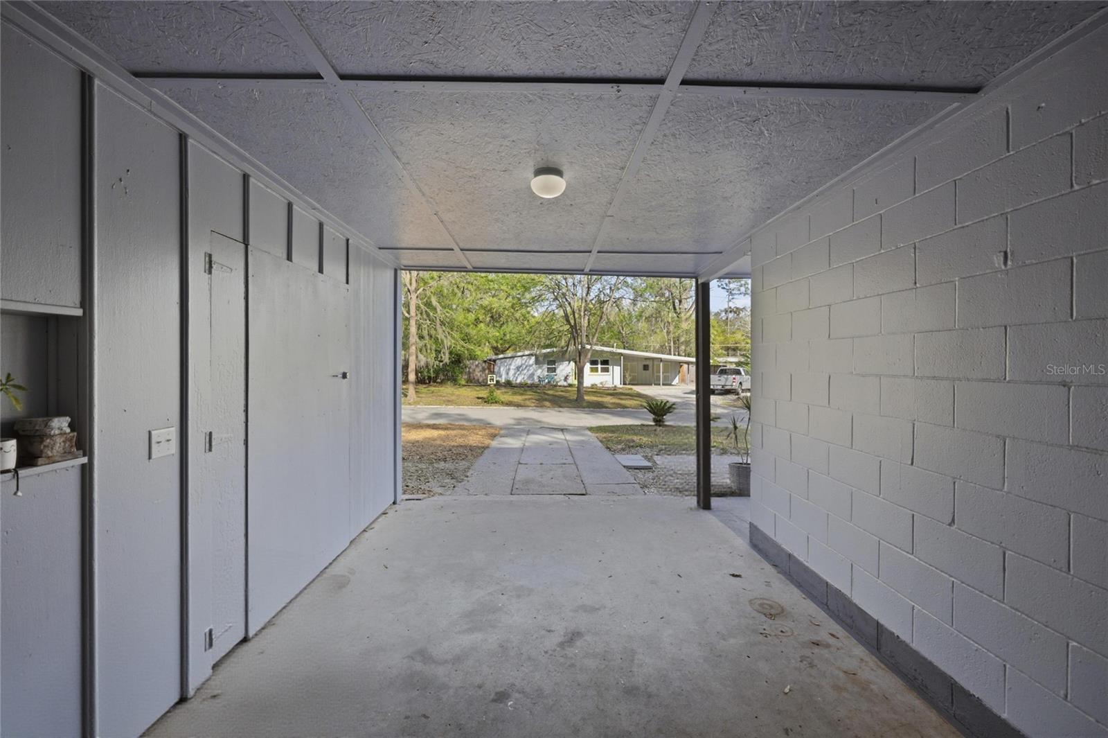 GOLF CLUB MANOR - Residential