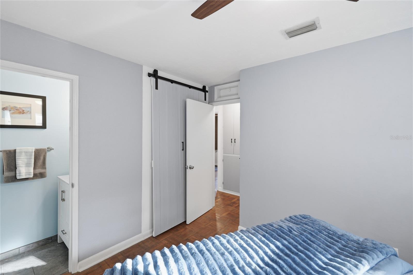 GOLF CLUB MANOR - Residential