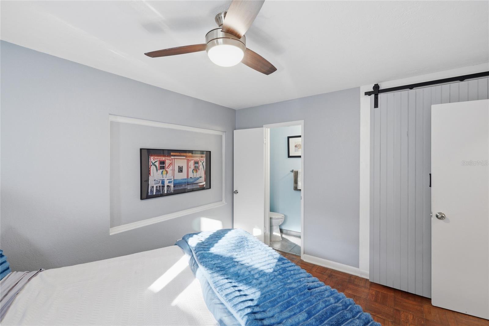 GOLF CLUB MANOR - Residential