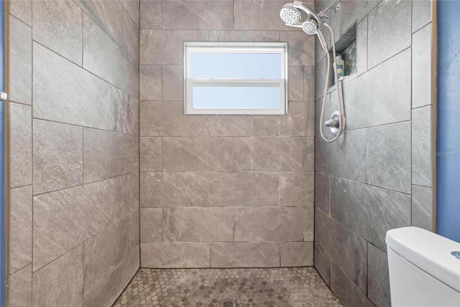 GOLF CLUB MANOR - Residential