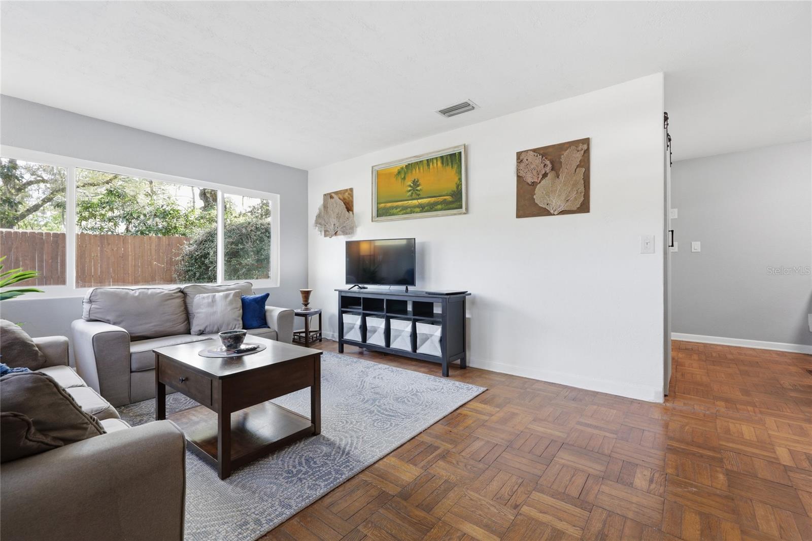 GOLF CLUB MANOR - Residential