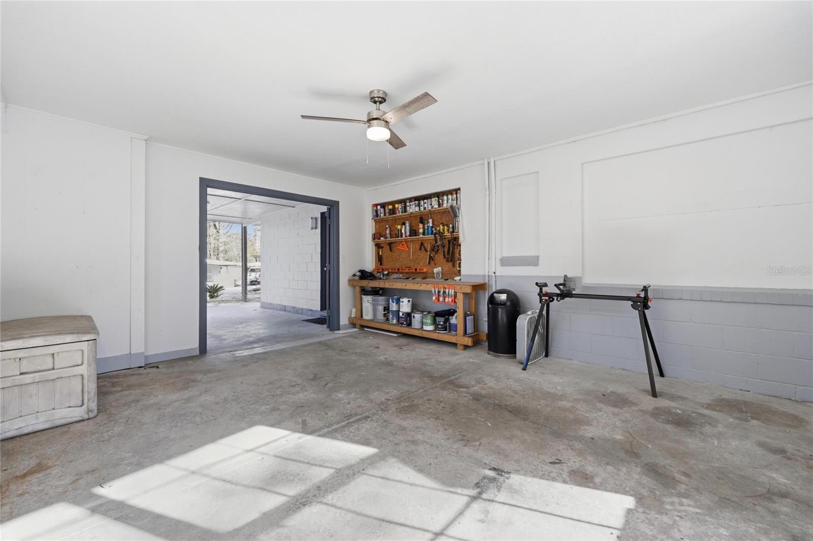 GOLF CLUB MANOR - Residential