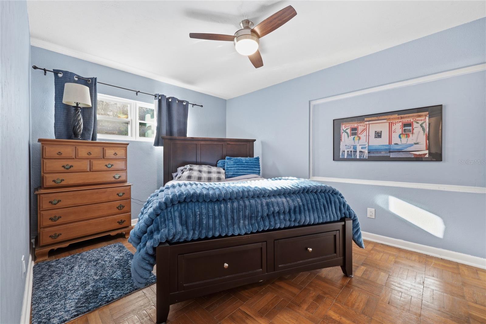 GOLF CLUB MANOR - Residential