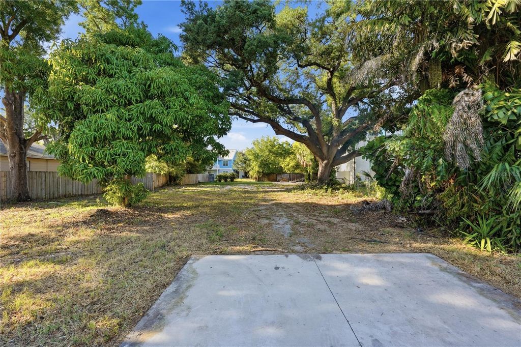 Photo of 2929 W Averill Avenue, Tampa, FL 33611 (MLS # TB8497625)