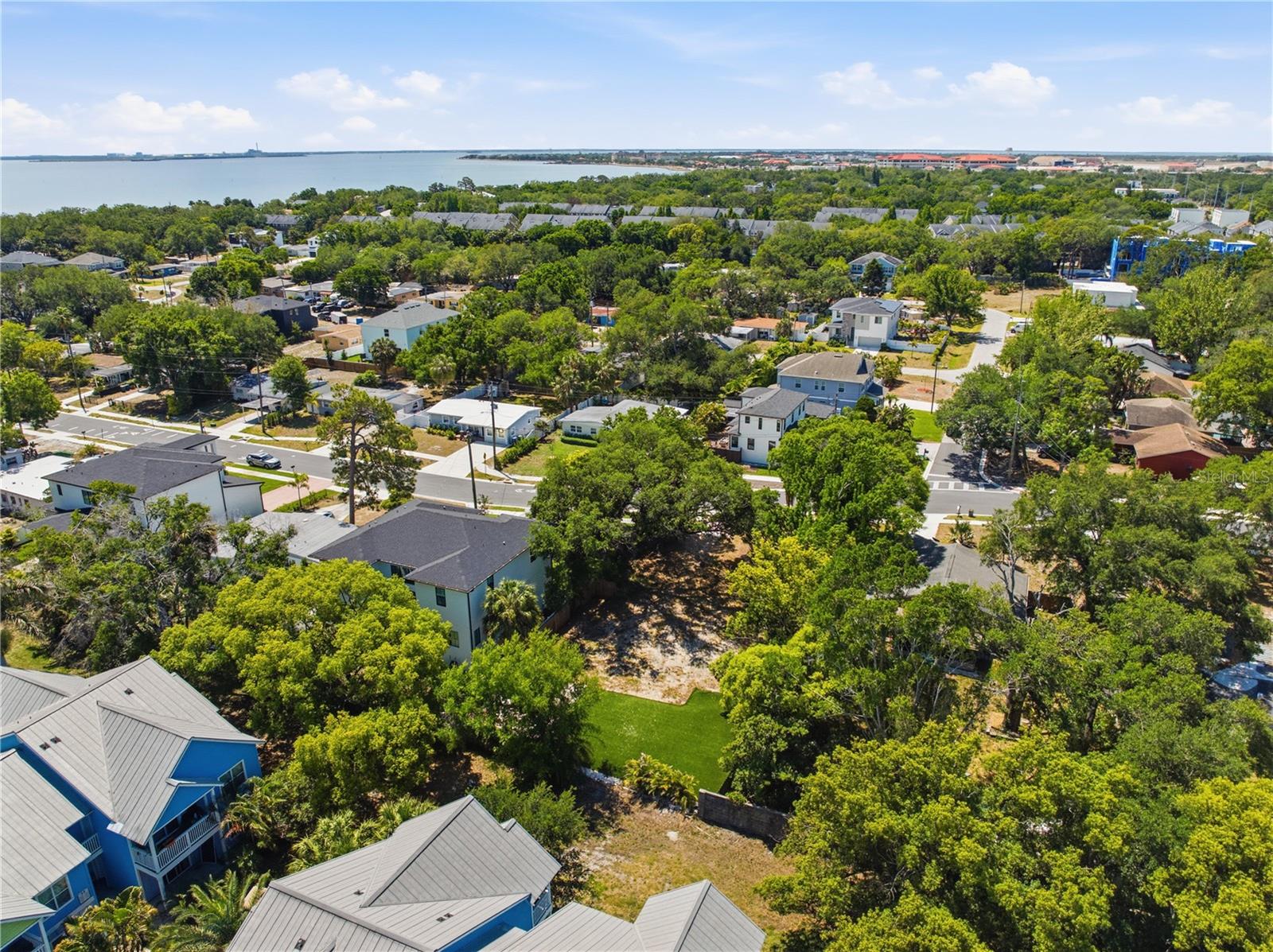 2929 W AVERILL AVENUE