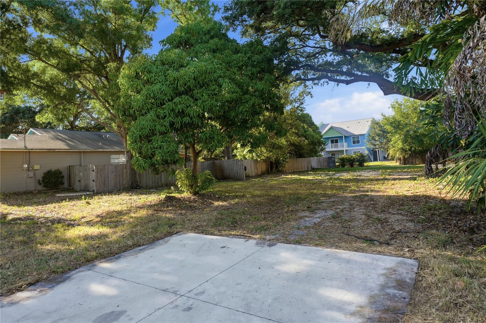 BAYHILL ESTATES ADD - Land