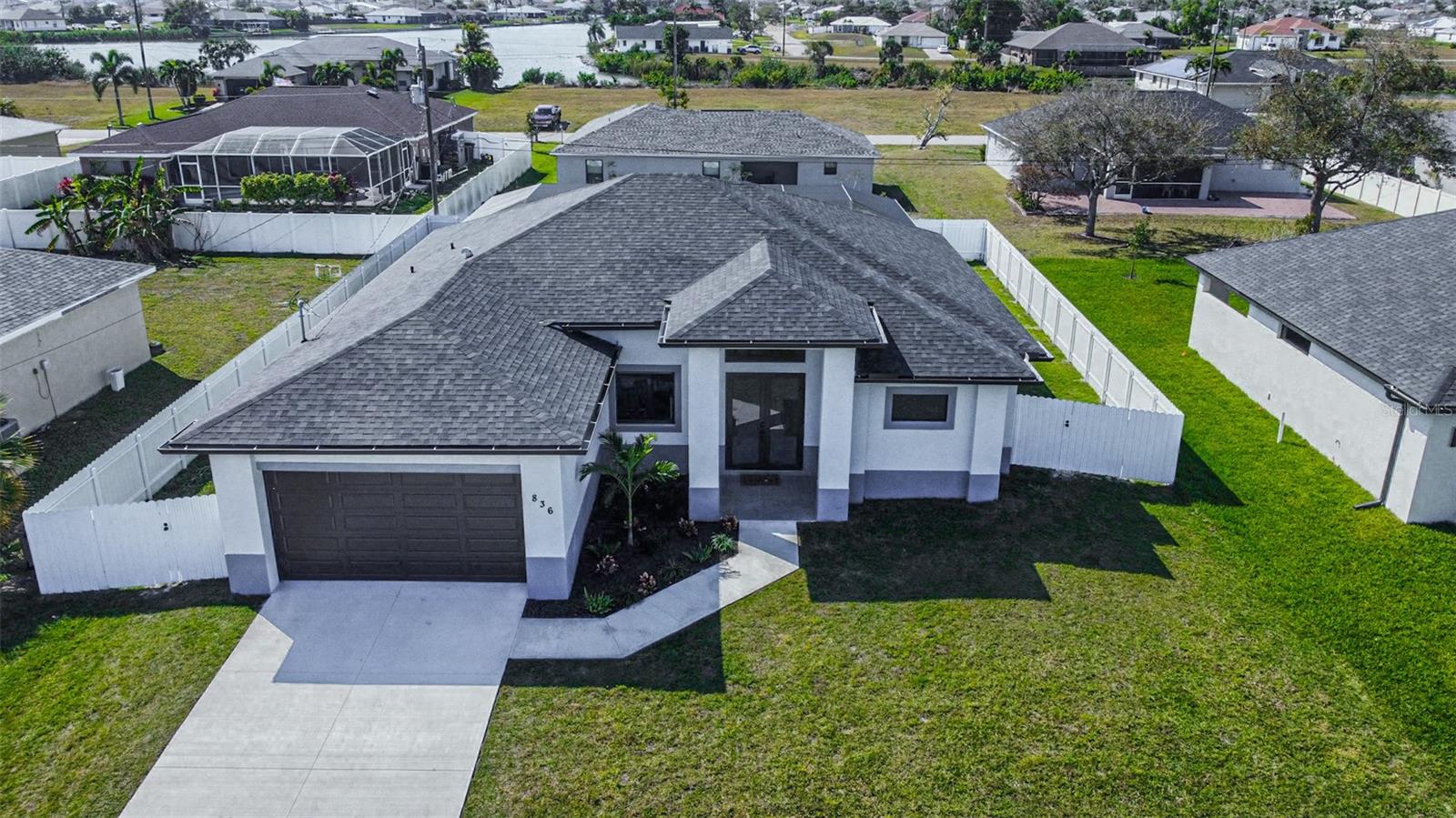 CAPE CORAL - Residential