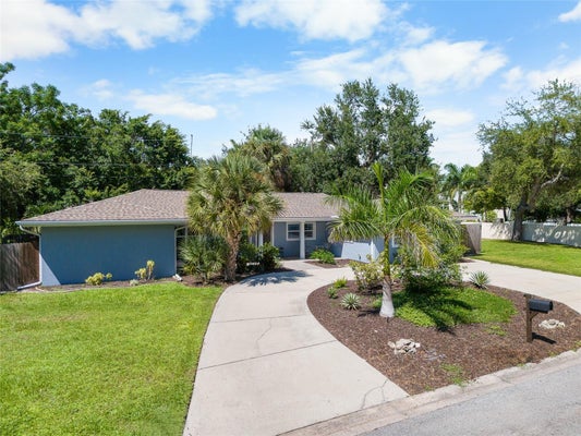 771 INDIAN BEACH CIR, SARASOTA, FL 34234 - Image 2b164aeade2c0537a2bb71d19d5537d2/2937579944