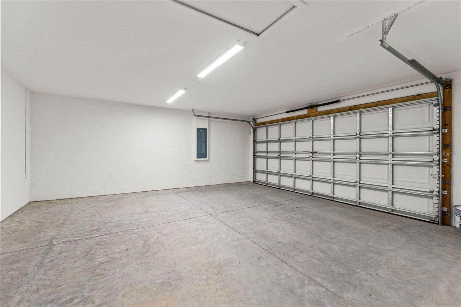 ROYAL HIGHLANDS - Residential