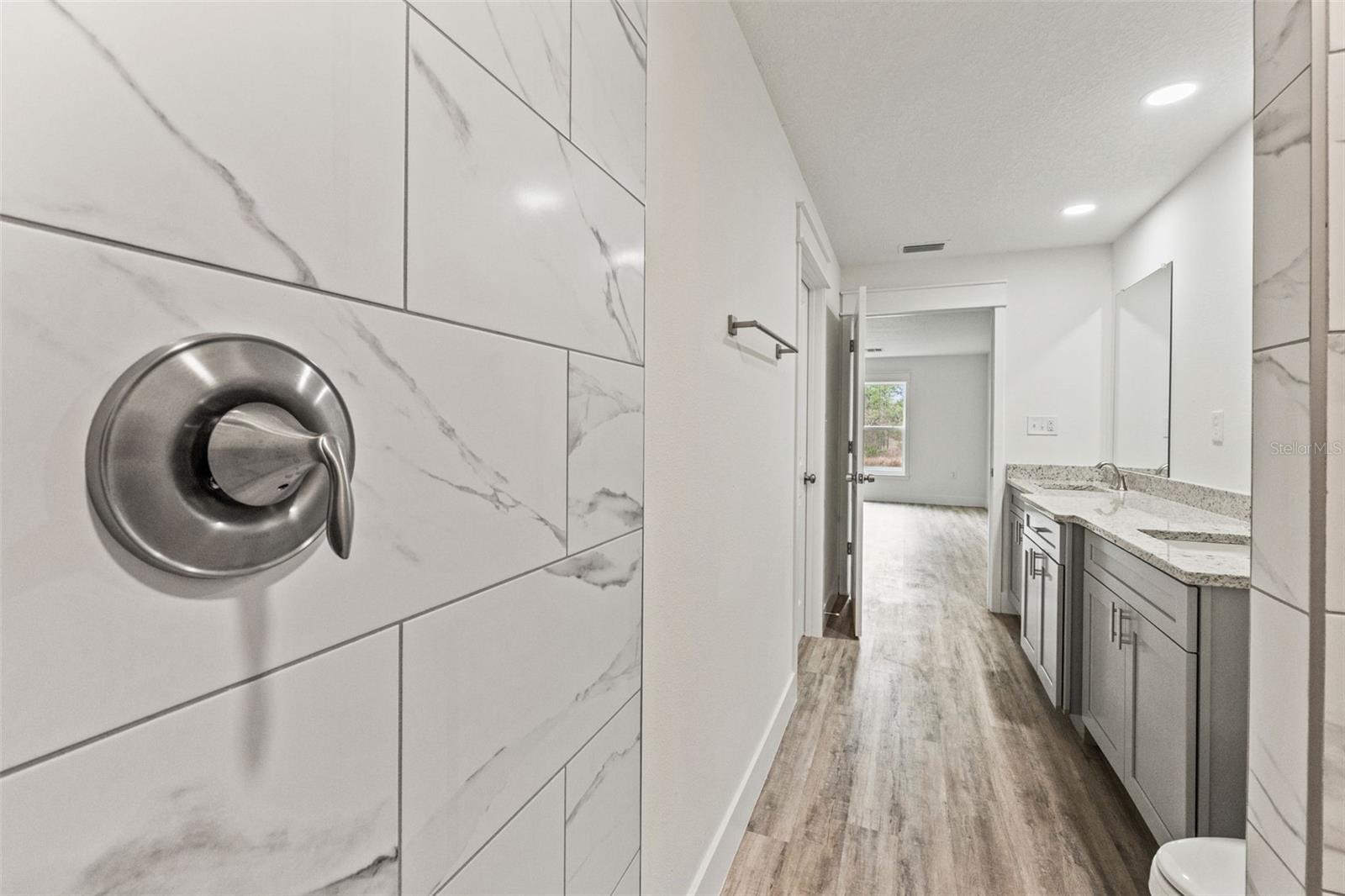 ROYAL HIGHLANDS - Residential