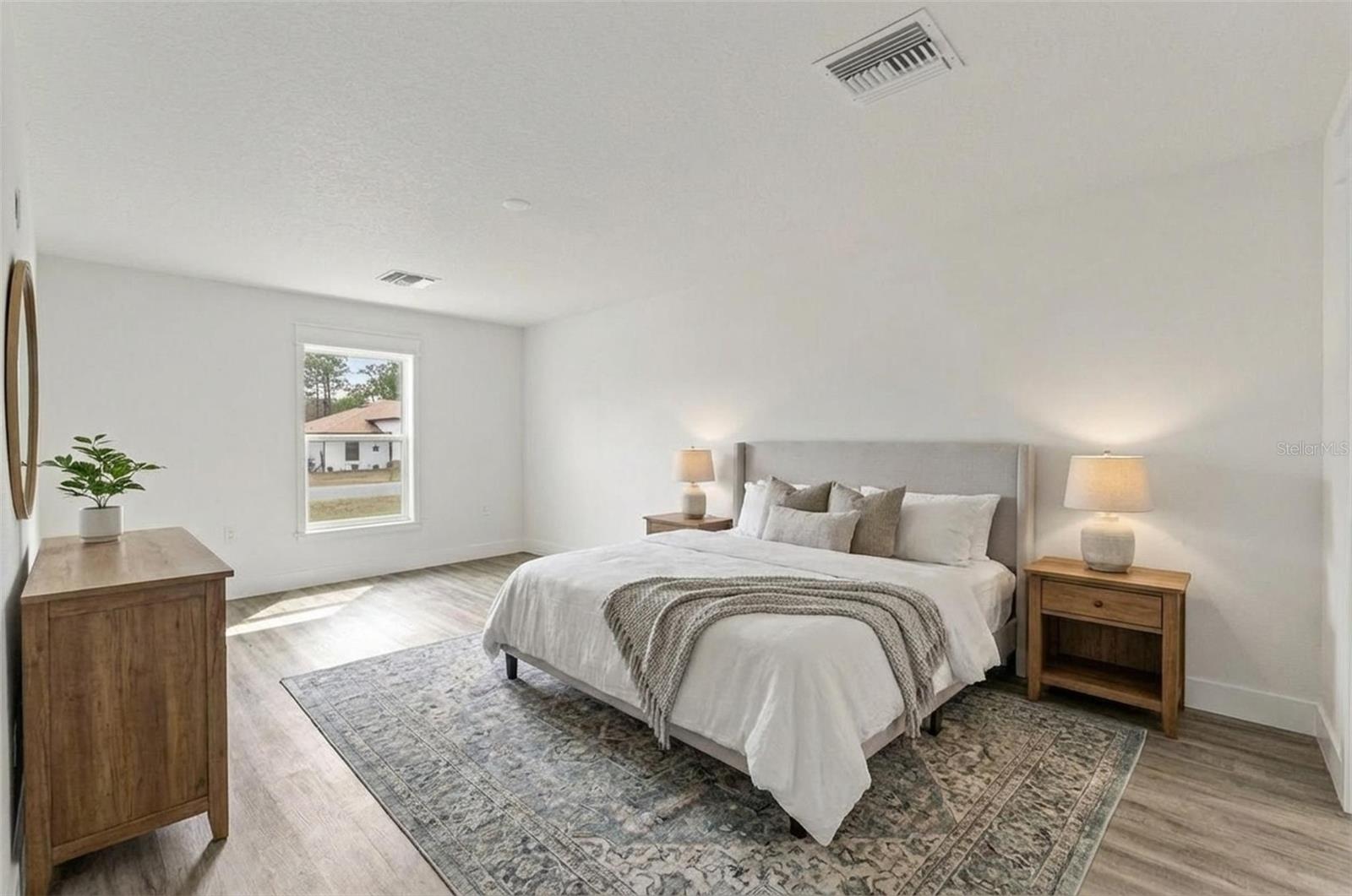 ROYAL HIGHLANDS - Residential