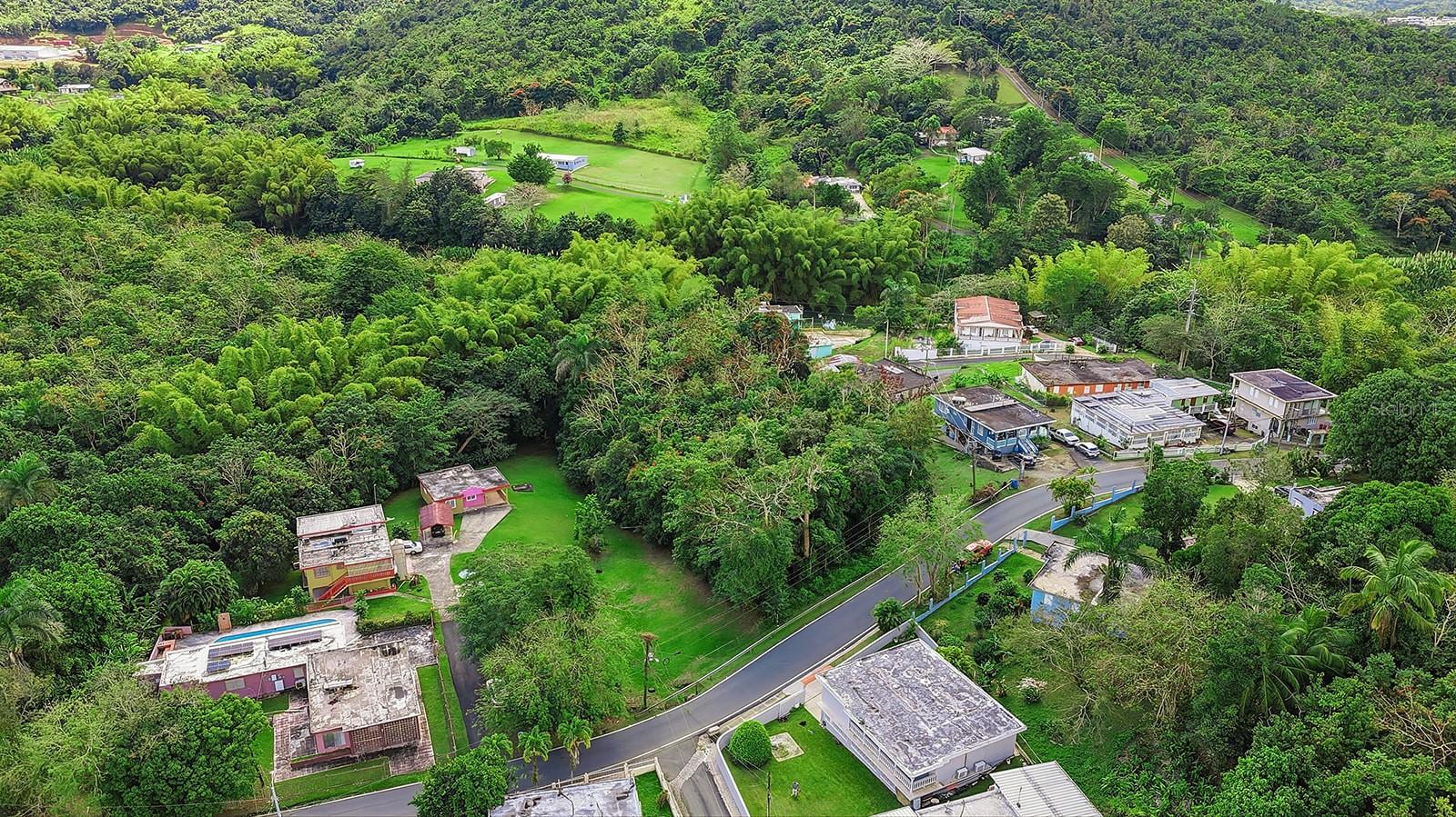 4 BARRIO RINCON