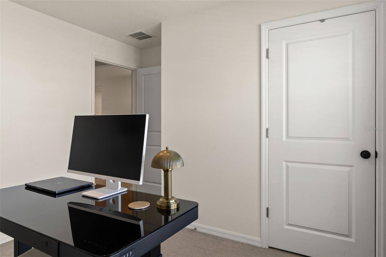 TRIUMPH SOUTH PH 1 - Residential